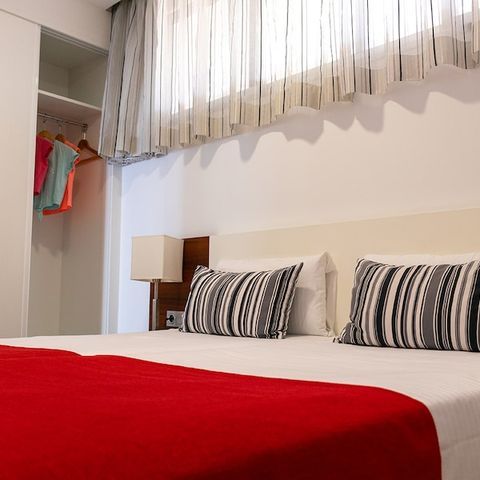 Wohnung 6 personen - 2 Schlafzimmer - Blick auf den Pool