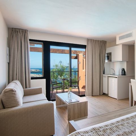 Zimmer 2 Personen - Doppelzimmer - Terrasse oder Balkon - Meerblick - inklusive Frühstück