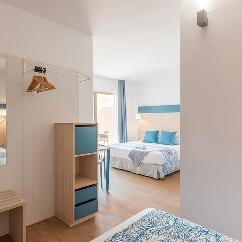 Zimmer 3 Personen - Standard-Hotelzimmer C3