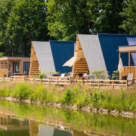 Zelt 4 Personen - Luxuriöse Hottub-Kabine