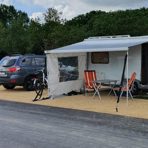 Stellplatz - Standard-Wohnwagen