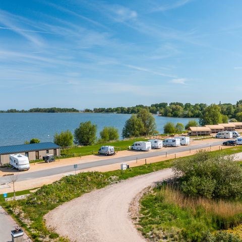 Stellplatz - Standard-Wohnwagen