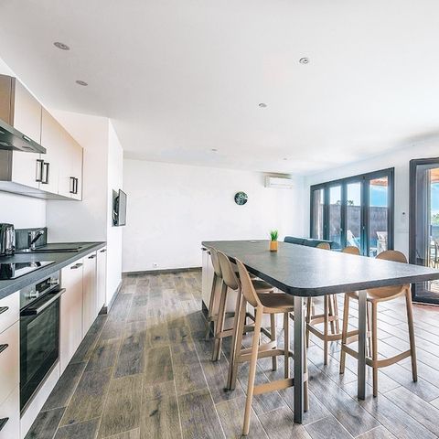 FERIENHAUS 8 Personen - - 4 Schlafzimmer - Klimatisiert - 7m privater Swimmingpool - Terrasse