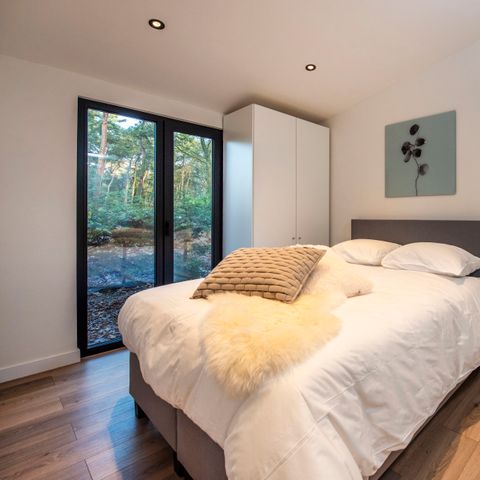 Villa 4 Personen - Waldhäuschen mit Sauna und Whirlwanne