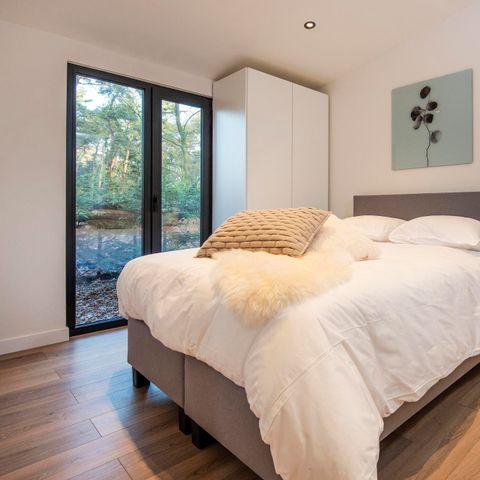Villa 4 Personen - Waldhäuschen mit Sauna und Whirlwanne