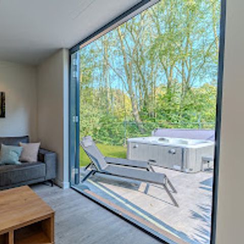 Chalet 2 Personen - Waldhütte mit Jacuzzi