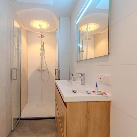 Chalet 2 Personen - Waldhütte mit Jacuzzi