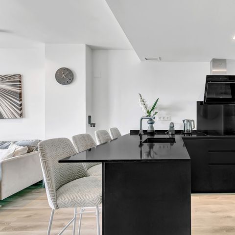 Wohnung 4 personen - mit Bergblick und Meerblick