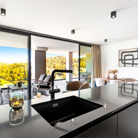 Apartement 8 Personen - mit Meer- und Bergblick