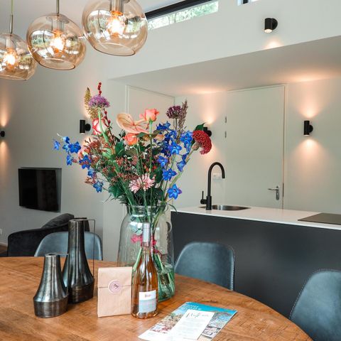 LODGE 6 Personen - Luxus Wasser + Whirlpool