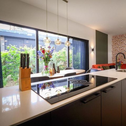LODGE 4 Personen - Luxus Wasser + Whirlpool