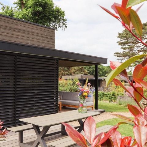 LODGE 4 Personen - Luxus Wasser + Whirlpool