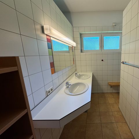 Stellplatz - Komfortable private Sanitäranlagen in der Nähe