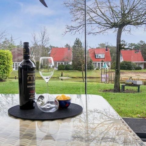 Bungalow 5 personen - mit luxuriösem Gartenzimmer und Blick auf den Spielteich