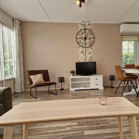 Bungalow 4 Personen - mit Veranda und Klimaanlage im Erdgeschoss