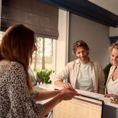 LODGE 2 Personen - Water Lodge Deluxe mit Sauna und Whirlpool