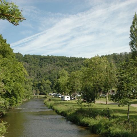 Stellplatz - Komfort am Wasser