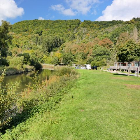 Stellplatz - Komfort am Wasser
