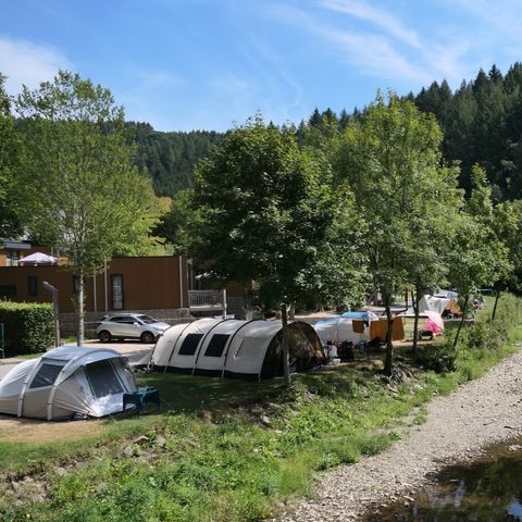 Stellplatz - Traktorfeld