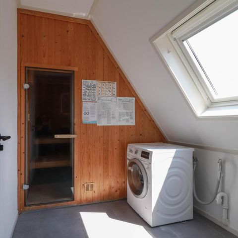 Gruppenunterkunft 10 personen - Strandvilla Royaal mit Wellness-Whirlpool und Sauna