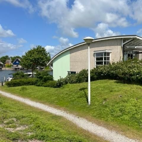 Villa 5 Personen - Villa am Ufer