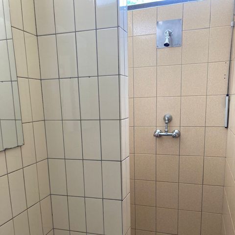 Bungalow 4 Personen - Einfache Blockhütte