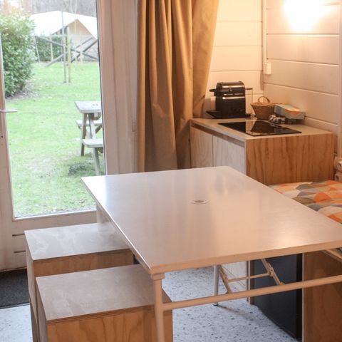 Bungalow 4 Personen - Einfaches Blockhaus renoviert