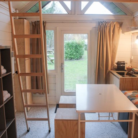 Bungalow 4 Personen - Einfaches Blockhaus renoviert