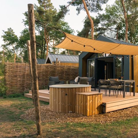 LODGE 4 Personen - Waldhaus mit Whirlpool und Sauna