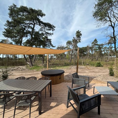 LODGE 4 Personen - Waldhaus mit Whirlpool und Sauna