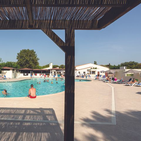 SOWELL RESIDENCES Les Lauriers Roses - Camping Hérault - Image N°4