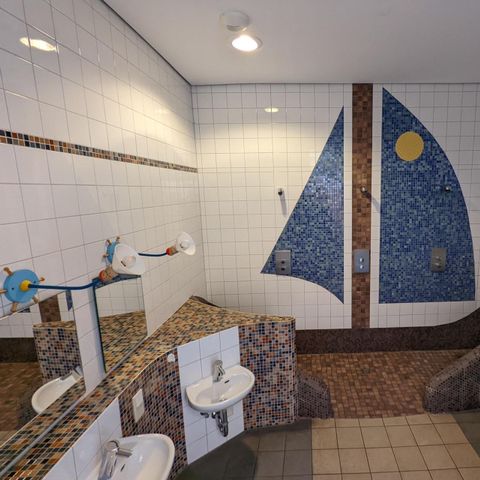 Stellplatz - Traktorenfeld