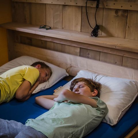 SafariZelt 4 Personen - einschließlich sanitärer Einrichtungen
