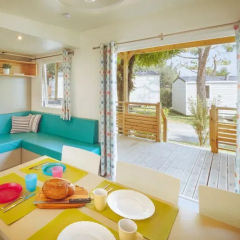Mobilheim 7 personen - Premium Lounge mit 3 Schlafzimmern - Außenküche