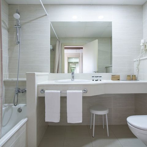 Zimmer 4 personen - Hotelzimmer Balkon am Meer