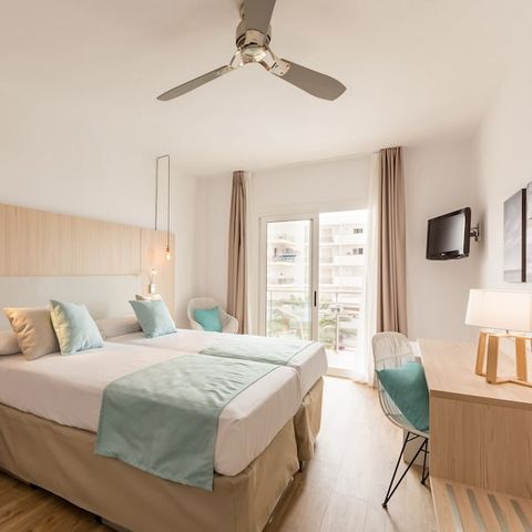 Zimmer 3 personen - Standard-Hotelzimmer C3 (max. 2 Erwachsene)