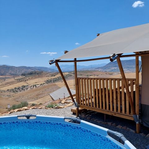 SafariZelt 4 Personen - einschließlich sanitärer Einrichtungen