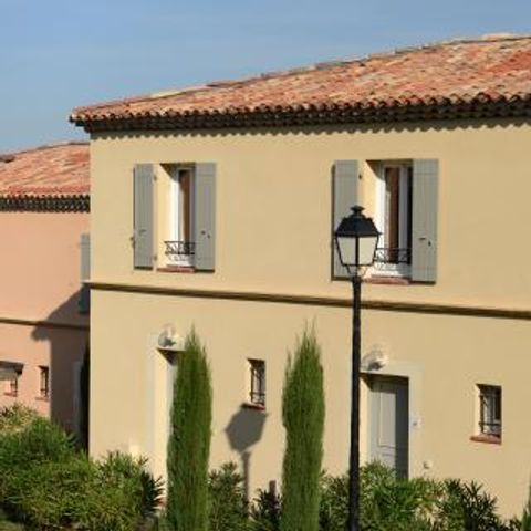 Pierre & Vacances Residence Les Coteaux de PontRoyal - Camping Bouches-du-Rhône - Image N°2