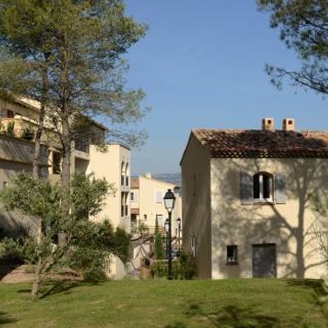 Pierre & Vacances Residence Les Coteaux de PontRoyal - Camping Bouches-du-Rhône - Image N°5