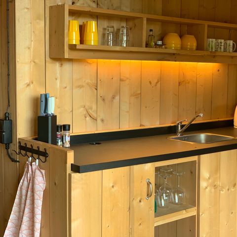 SafariZelt 6 Personen - einschließlich sanitärer Einrichtungen