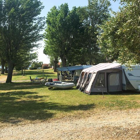 Stellplatz - Stellplatz Standard 60 m²