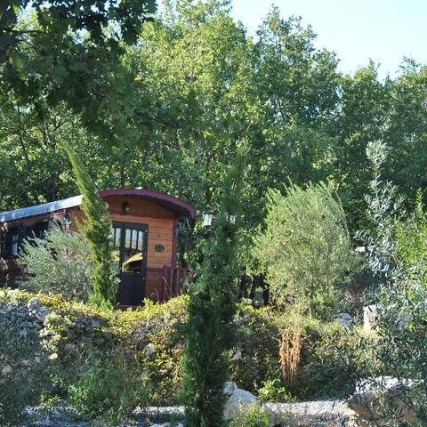 LODGE 4 Personen - Wohnwagen (Familienaufenthalt) mit Klimaanlage / ohne Frühstück / 5 pax inclusive / Spa privat als Option