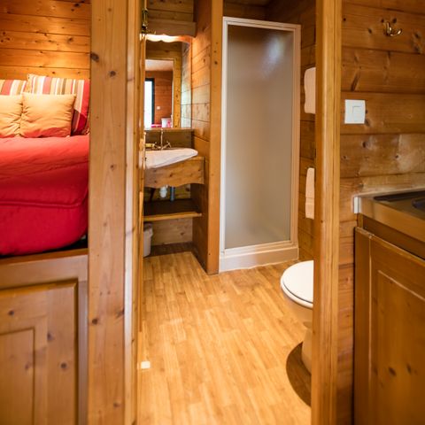 LODGE 3 Personen - Wohnwagen ( Premium-Aufenthalt ) mit Klimaanlage/ all inclusive Luxusversion mit privatem Spa / 2 Pers. inkl.