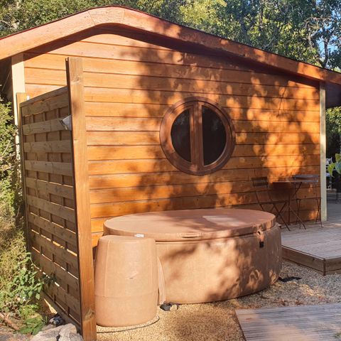 Chalet 6 Personen - Cabane de Sam mit Klimaanlage ( kleines Familienhaus, privates Spa auf der Terrasse ) / 5 Pers. inkl.