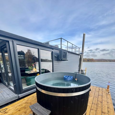 LODGE 6 Personen - Hausboot 4-6 Personen (mit Dachterrasse und Whirlpool)