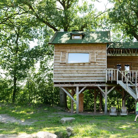 AUßERGEWÖHNLICHE UNTERKUNFT 6 Personen - Baumhaus