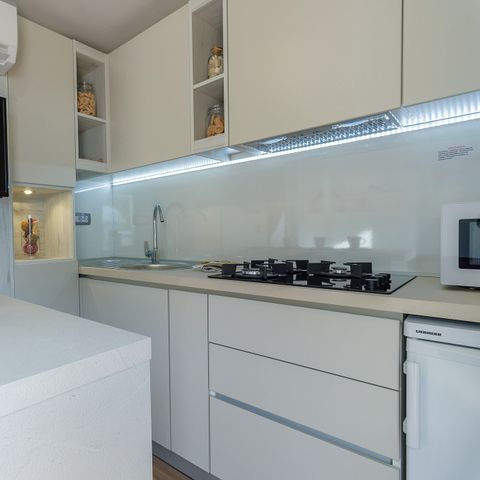 Mobilheim 2 Personen - Comfort | 1 Zi. | 2 Pers. | Erhöhte Terrasse | Klima | TV