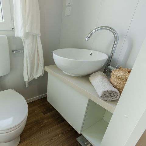 Mobilheim 2 Personen - Comfort | 1 Zi. | 2 Pers. | Erhöhte Terrasse | Klima | TV