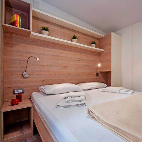 Mobilheim 6 Personen - Mobilheim | Comfort | 2 Zi. | 4/6 Pers. | Hochterrasse | 2 Bäder | Klimaanlage | TV